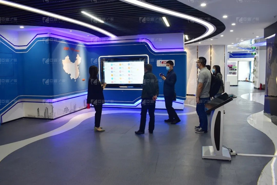 宏光實業(yè)集團(tuán)領(lǐng)導(dǎo)到訪臣通